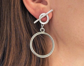 Boucles d'oreilles contemporaines dépareillées, ensemble de boucles d'oreilles longues barre et cercle, boucles d'oreilles asymétriques avec joint torique et pointes, ensemble de boucles d'oreilles avant-gardistes différentes,