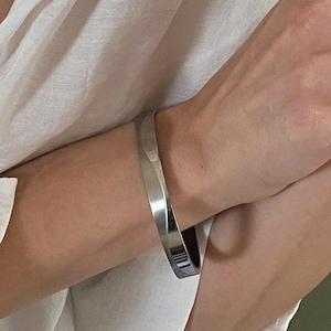 Edelstahl Statement Glatte Manschette Armband• Silber Minimal Zeitgenössischen Offenen Armreif• Stacking Minimal Armband AnAngelsHug• Geschenk für Sie