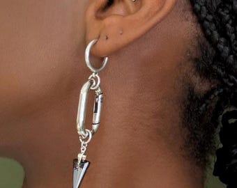 Pendientes largos extragrandes con cristales puntiagudos: estilo glam rock atrevido, con cierre de mosquetón ovalado grande de Swarovski en forma de triángulo y aros.