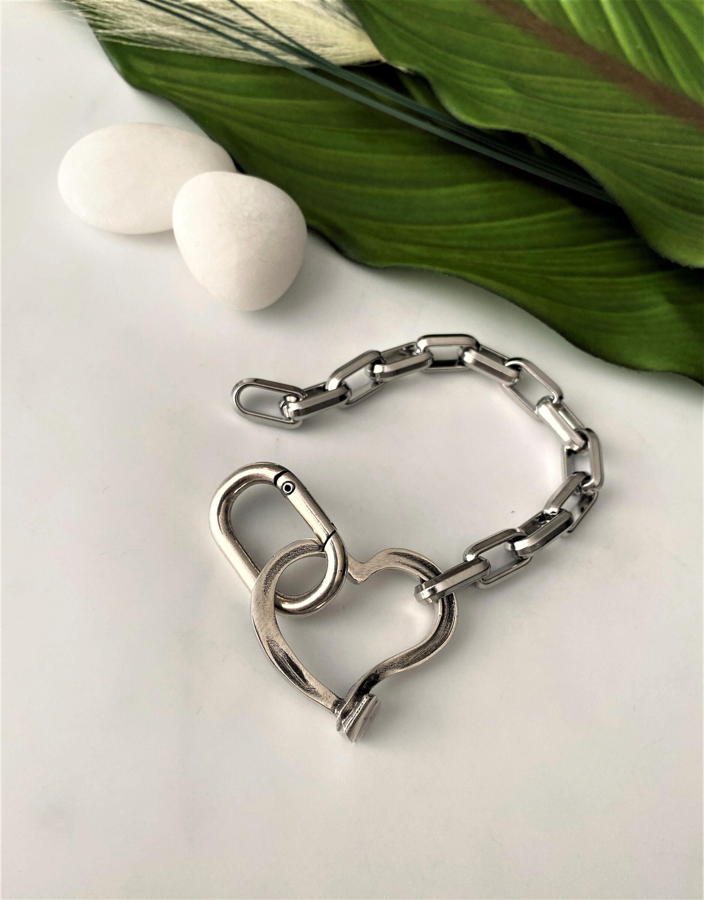 Chunky Silver Heart Chain Bracelet, Uno De 50 Style Box Chunky Silver Heart Chain Bracelet, Uno De 50 Style Box