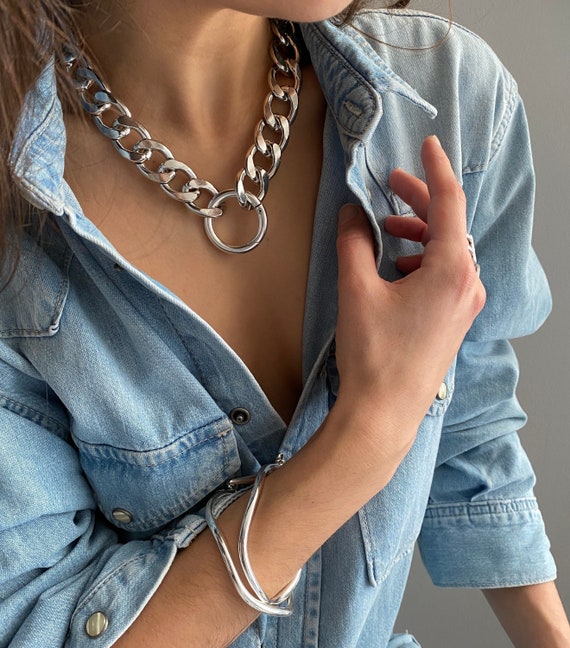 chunky chain necklace outfit