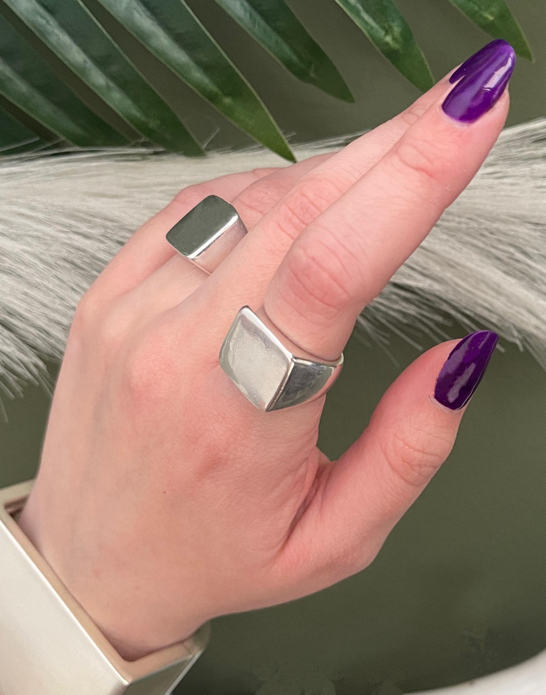 Chunky Silver Glossy Square Signet Open Ring: Geometric Vintage