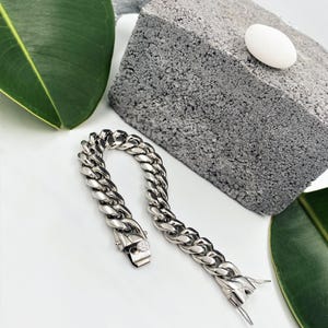 Chunky Stainless Steel Buckle Curb Chain Bracelet: Solid Waterproof Rock Style Chain