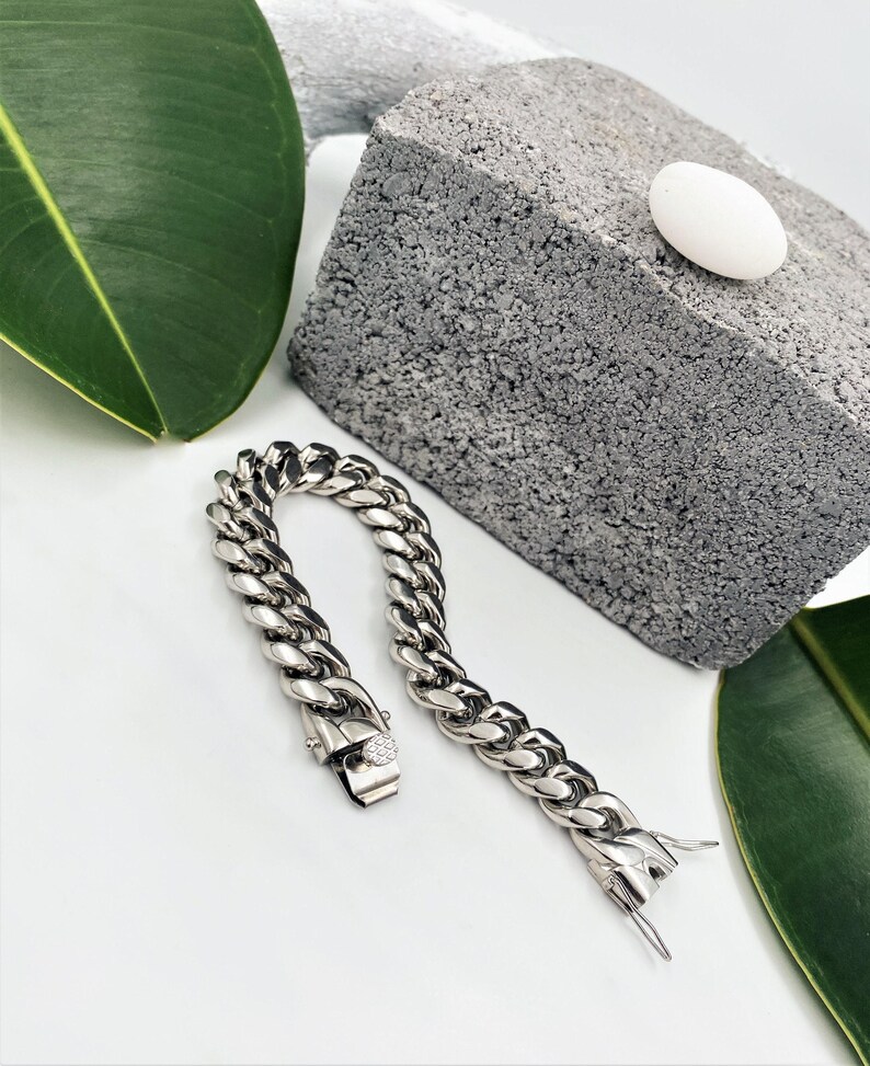 Chunky Stainless Steel Buckle Curb Chain Bracelet: Solid Waterproof Rock Style Chain
