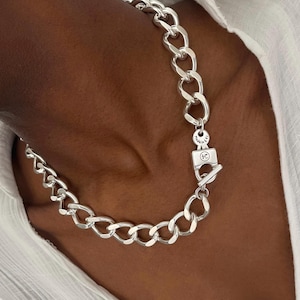 Schwere Kette Vorhängeschloss Halskette • Übergroße Silberkette Statement Halskette • Edgy Style Antik Silber Halskette von AnAngelsHug