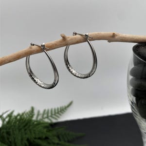 Big Oval Shaped Hoop Earrings• Silver Hammered Hoop Earrings• Classic Style Vintage Earrings• Engraved Pattern Drop Earrings by AnAngelsHug