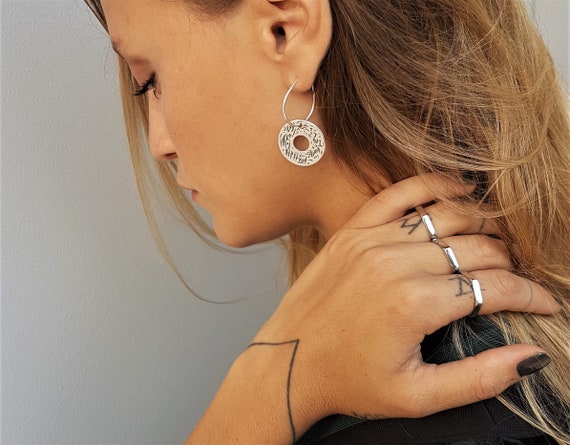 Bague en argent avec ecrou hexagonal bague avec ecrou hexagonal bague midi empilable industrielle pour femme bague d articulation delicate bague geometrique simple cadeau pour elle cadeau Etsy France