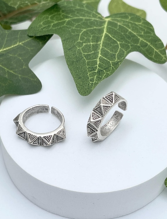 アクセサリー Vintage Texture Silver Ring Antique Silver Spiked Open Ring• Womens Dotted Texture Ring