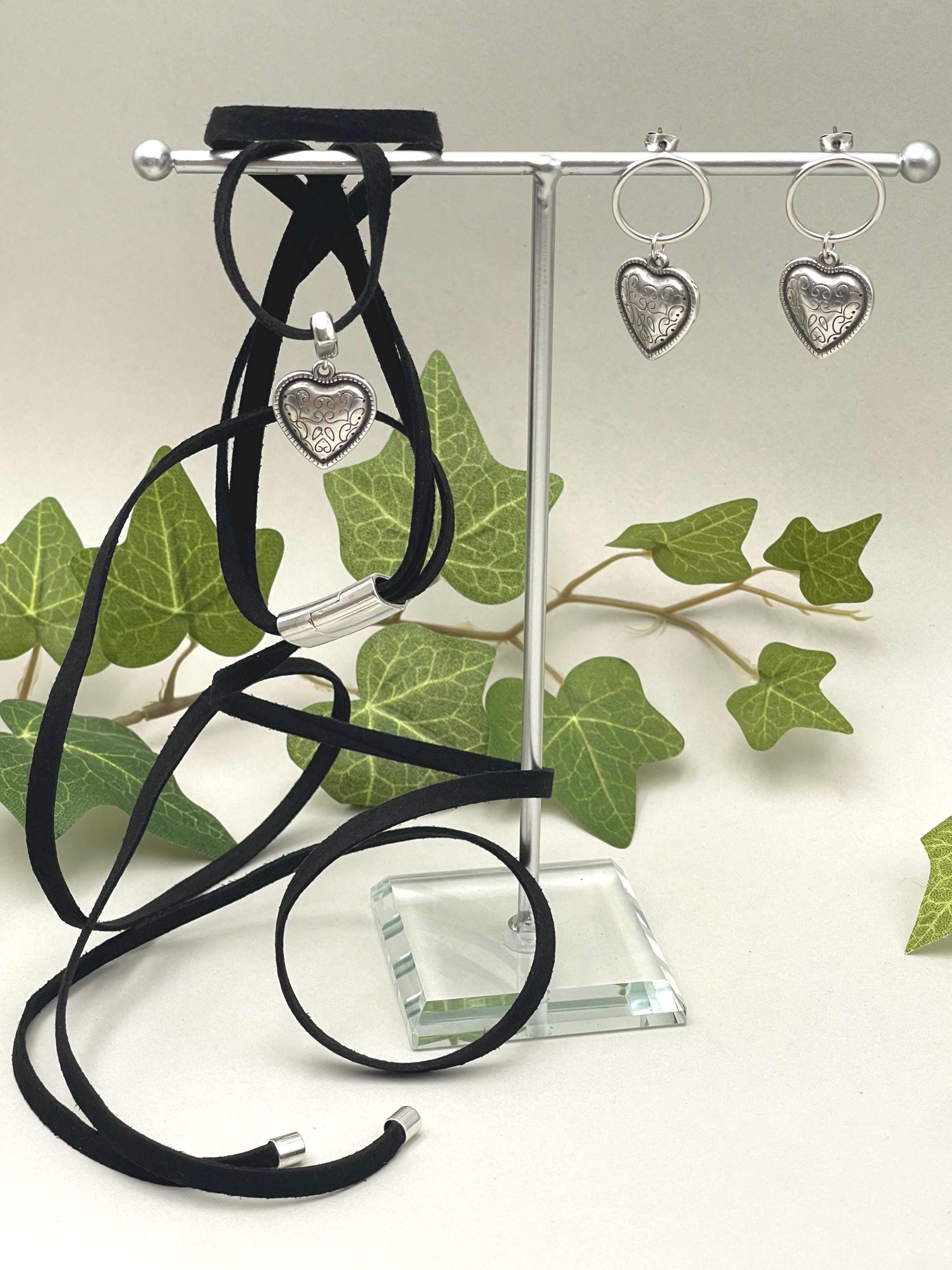 ネックレス・ペンダント Wavy Heart Leather Cord Necklace #5766 Numbering Wavy Heart Leather Cord Necklace #5766 5BNY861