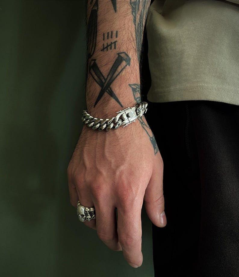Chunky Stainless Steel Buckle Curb Chain Bracelet: Solid Waterproof Rock Style Chain