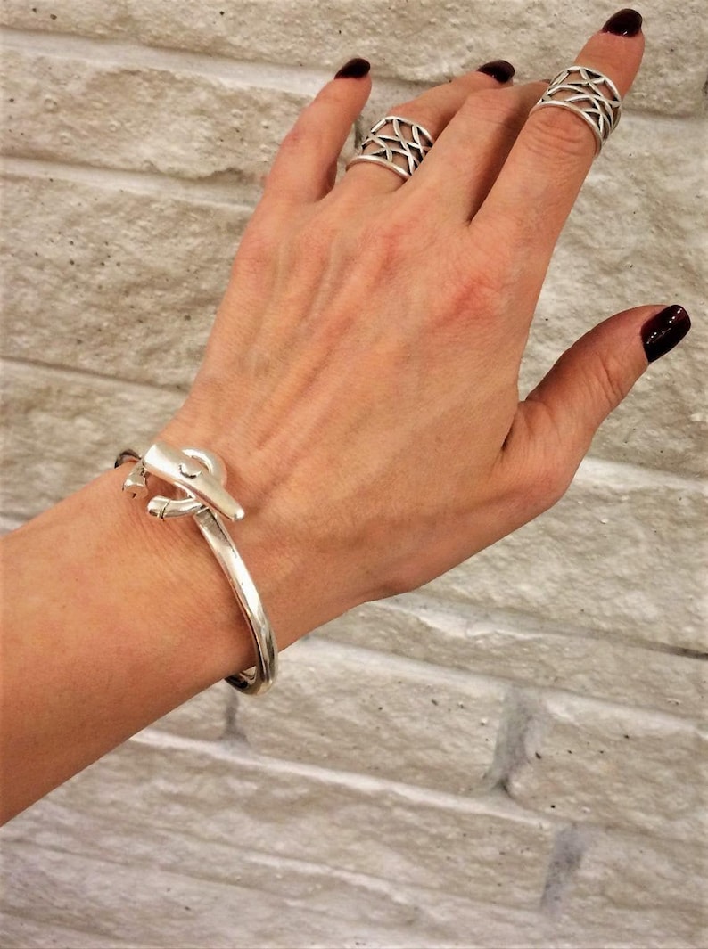Womens Silver Pickaxe Cuff Bracelet: Unisex Urban Nail & Hammer Open Mattock Bangle image 7