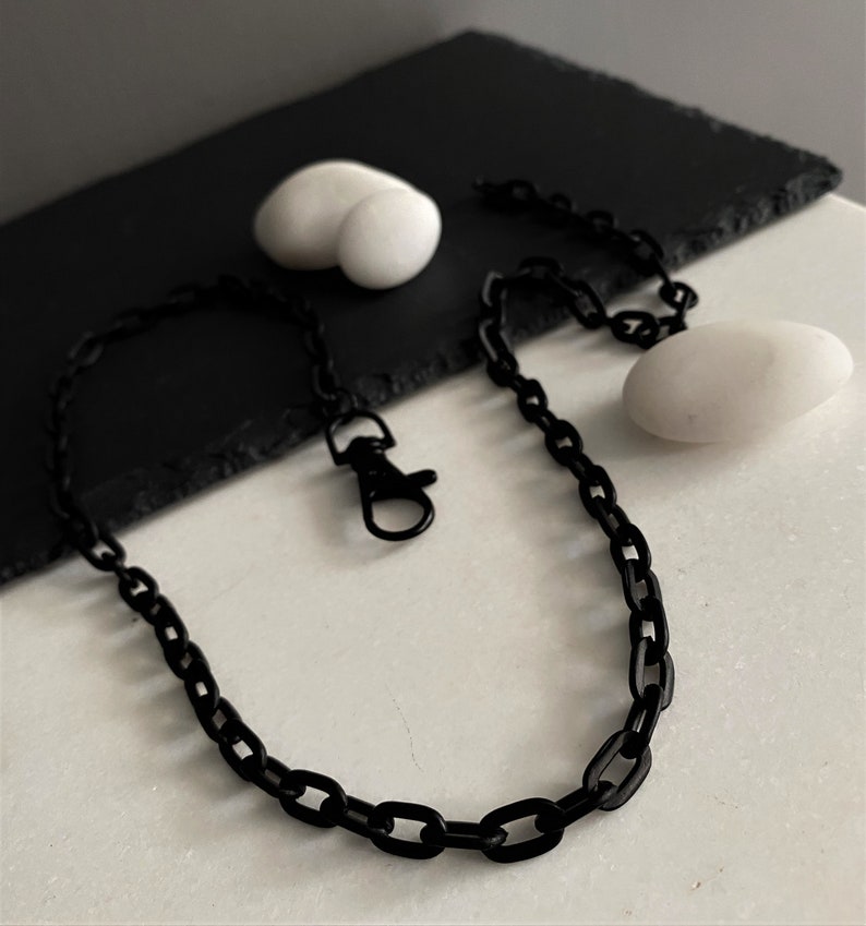 Black dog chain necklace Clearance