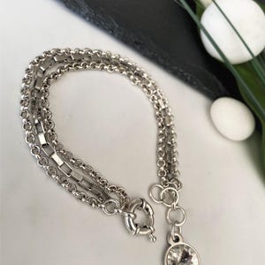 Bracciale multicatena in argento con cristalli Swarovski, bracciale a tre fili audace con cristalli, elegante bracciale a catena stile Uno de 50 da donna, regalo per la fidanzata immagine 2