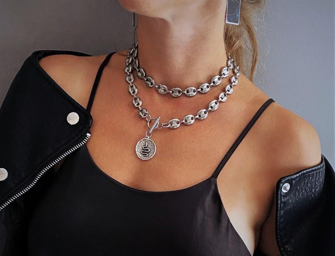 コーヒー豆チェーンチョーカー、女性用ステートメントパフマリナーチェーンボールドチョーカー、特大豚鼻チェーンスネークペンダント、太いチェーンネックレス  - Etsy 日本