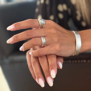 Antique silver engraved floral bold ring, adjustable flower patterns dome ring, open rustic silver vintage style ring, thick womens ring image 11