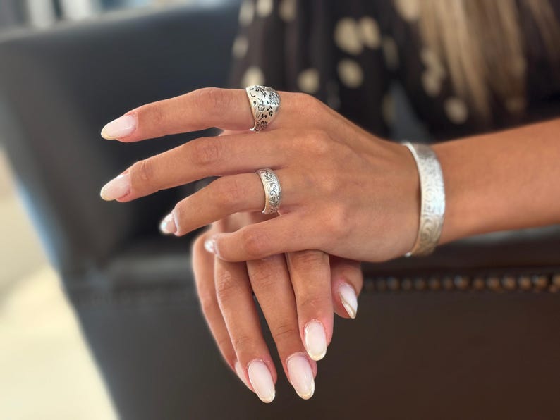 Antique silver engraved floral bold ring, adjustable flower patterns dome ring, open rustic silver vintage style ring, thick womens ring image 11