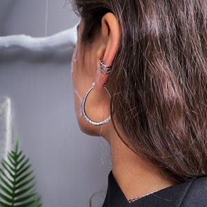 Big Oval Shaped Hoop Earrings• Silver Hammered Hoop Earrings• Classic Style Vintage Earrings• Engraved Pattern Drop Earrings by AnAngelsHug