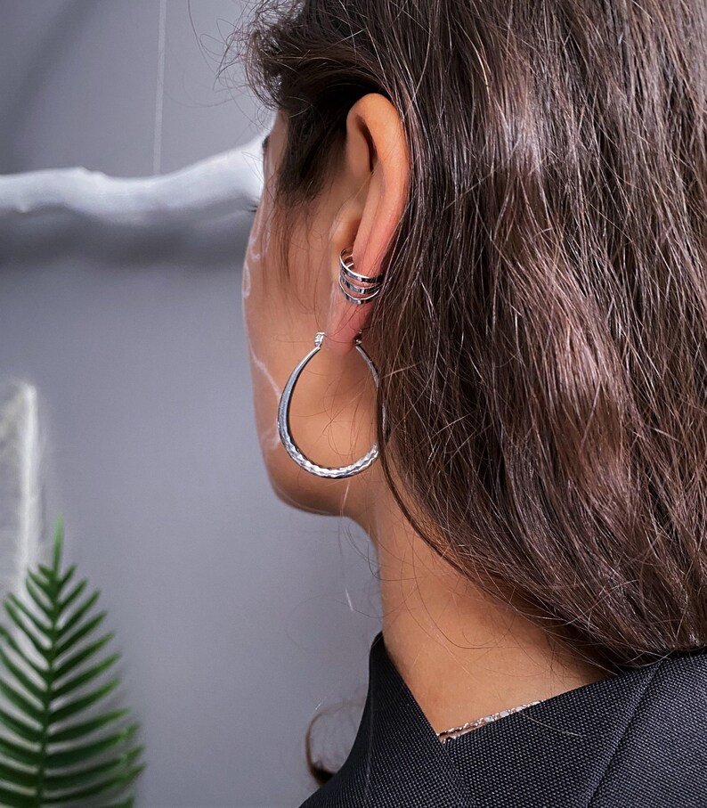 Big Oval Shaped Hoop Earrings• Silver Hammered Hoop Earrings• Classic Style Vintage Earrings• Engraved Pattern Drop Earrings by AnAngelsHug
