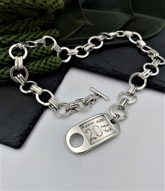 Bold Lock Pendant Chain Necklace