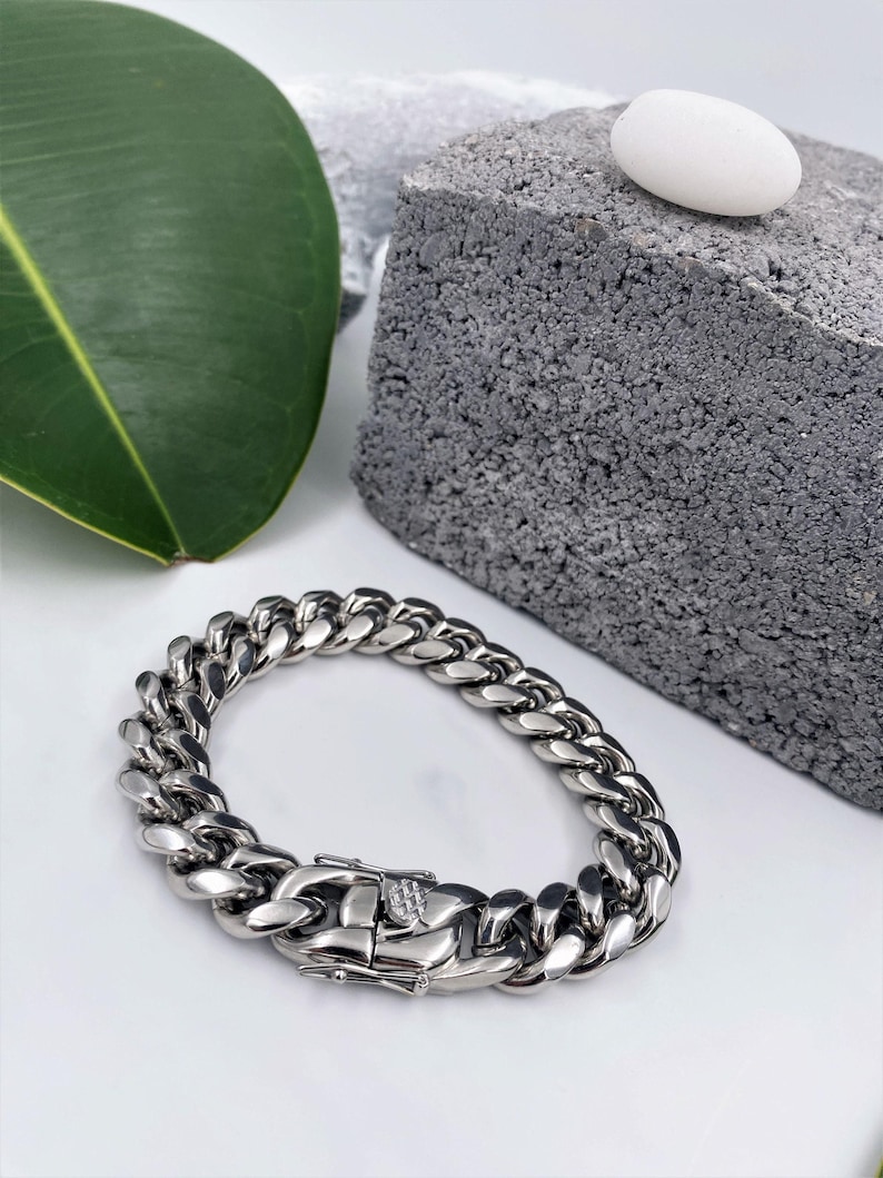 Chunky Stainless Steel Buckle Curb Chain Bracelet: Solid Waterproof Rock Style Chain