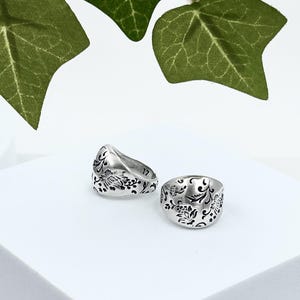 Antique silver engraved floral bold ring, adjustable flower patterns dome ring, open rustic silver vintage style ring, thick womens ring image 7