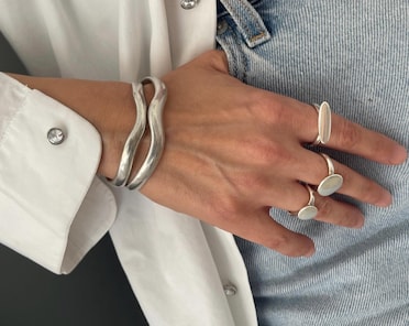 ヴィンテージ！Silver Wavy Cuff ブレスレット　#2 Wavy Antique Silver Open Cuff Bracelet• Sturdy Silver Abstract