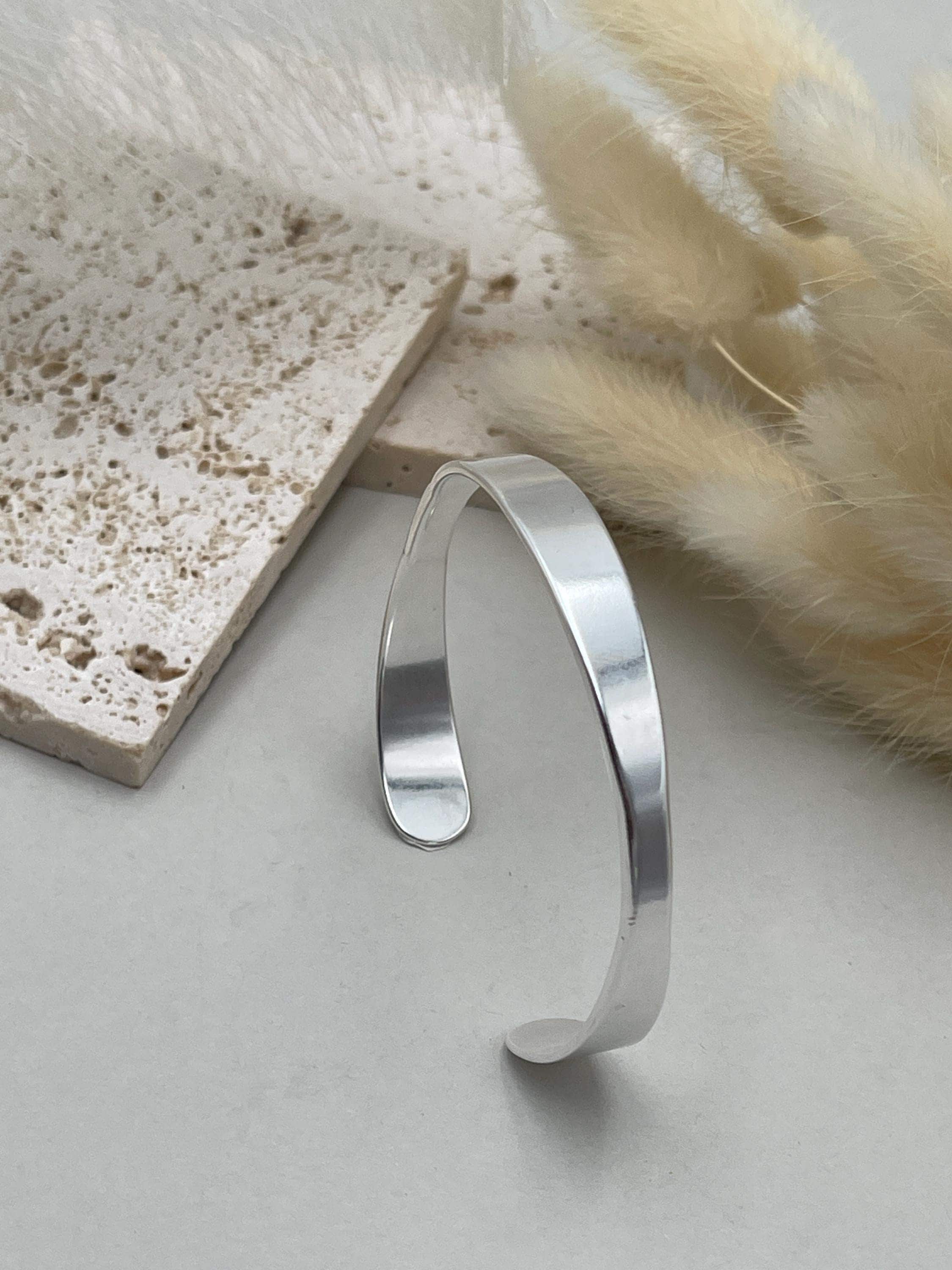 Wide Vintage Shiny Silver Open Cuff• Adjustable Wavy Thin Bracelet