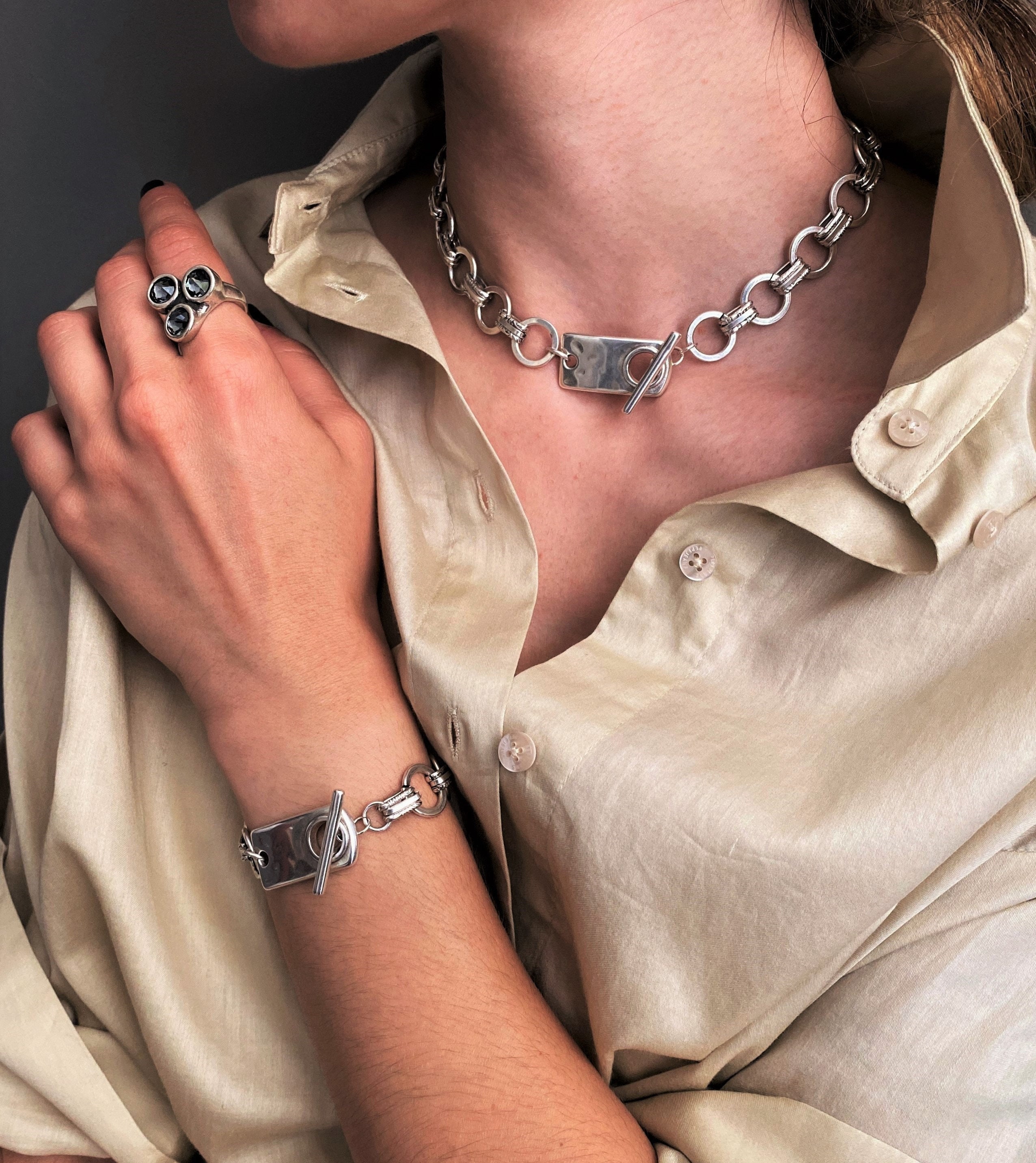 Womens Antique Silver Statement Choker 