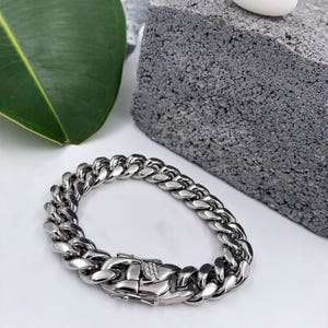 Chunky Stainless Steel Buckle Curb Chain Bracelet: Solid Waterproof Rock Style Chain