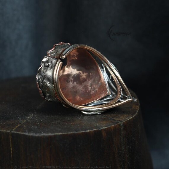 Anello unico, artigianale, rustico, brutalista, con crisocolla
