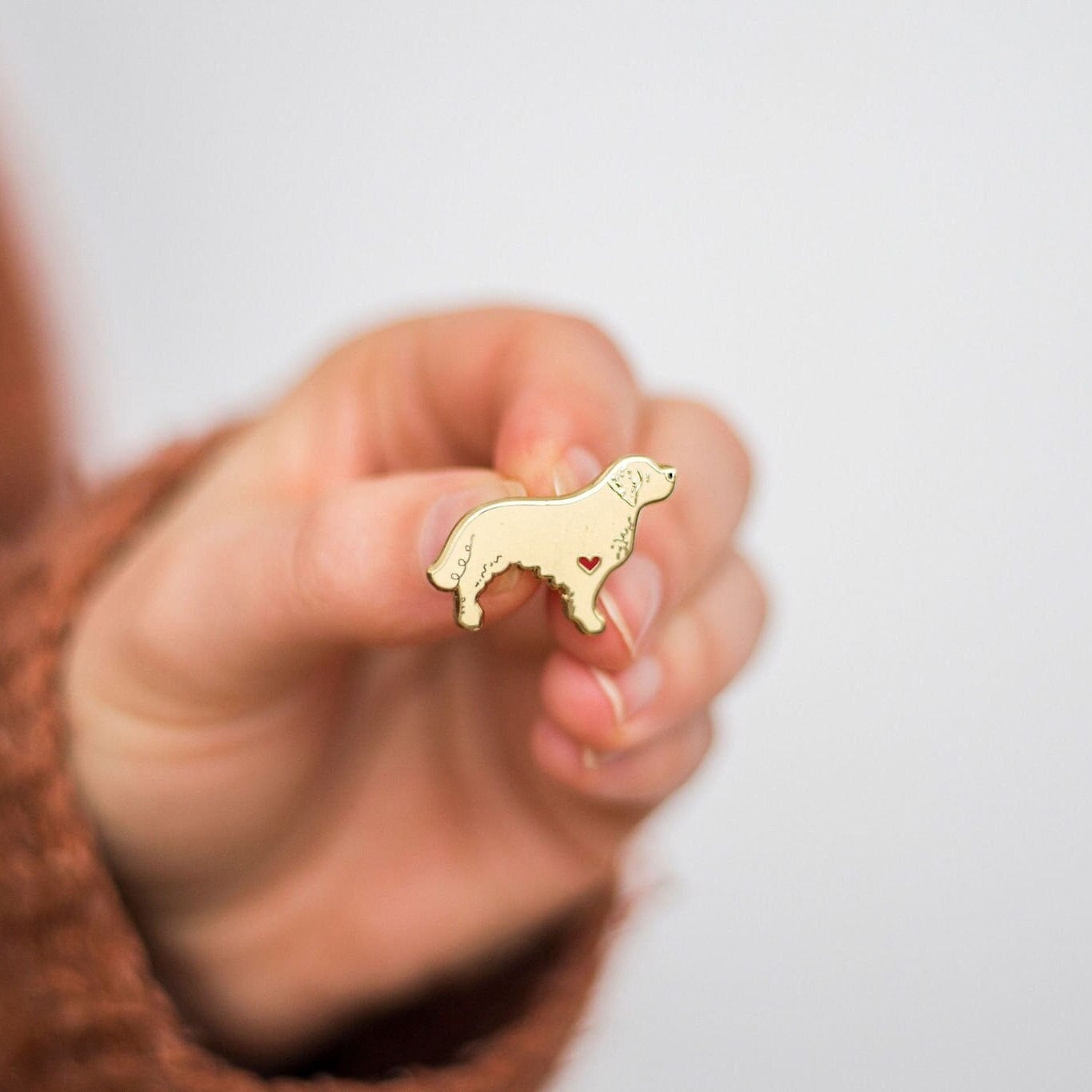 Golden Retriever Dog Enamel Pin Badge - Perfect Gift For Lovers