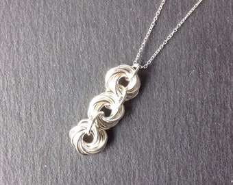Love Knot Necklace Silver Circle Pendant, Mum Birthday Gift For Her Best Friend, 25th Anniversary Gift For Wife, Unique Gifts For Sister