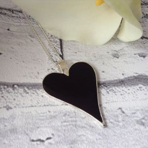 Collier coeur noir, gros pendentif coeur, collier gothique pour femme, cadeaux gothiques pour elle, cadeau d'anniversaire meilleure amie pour elle, cadeaux emo