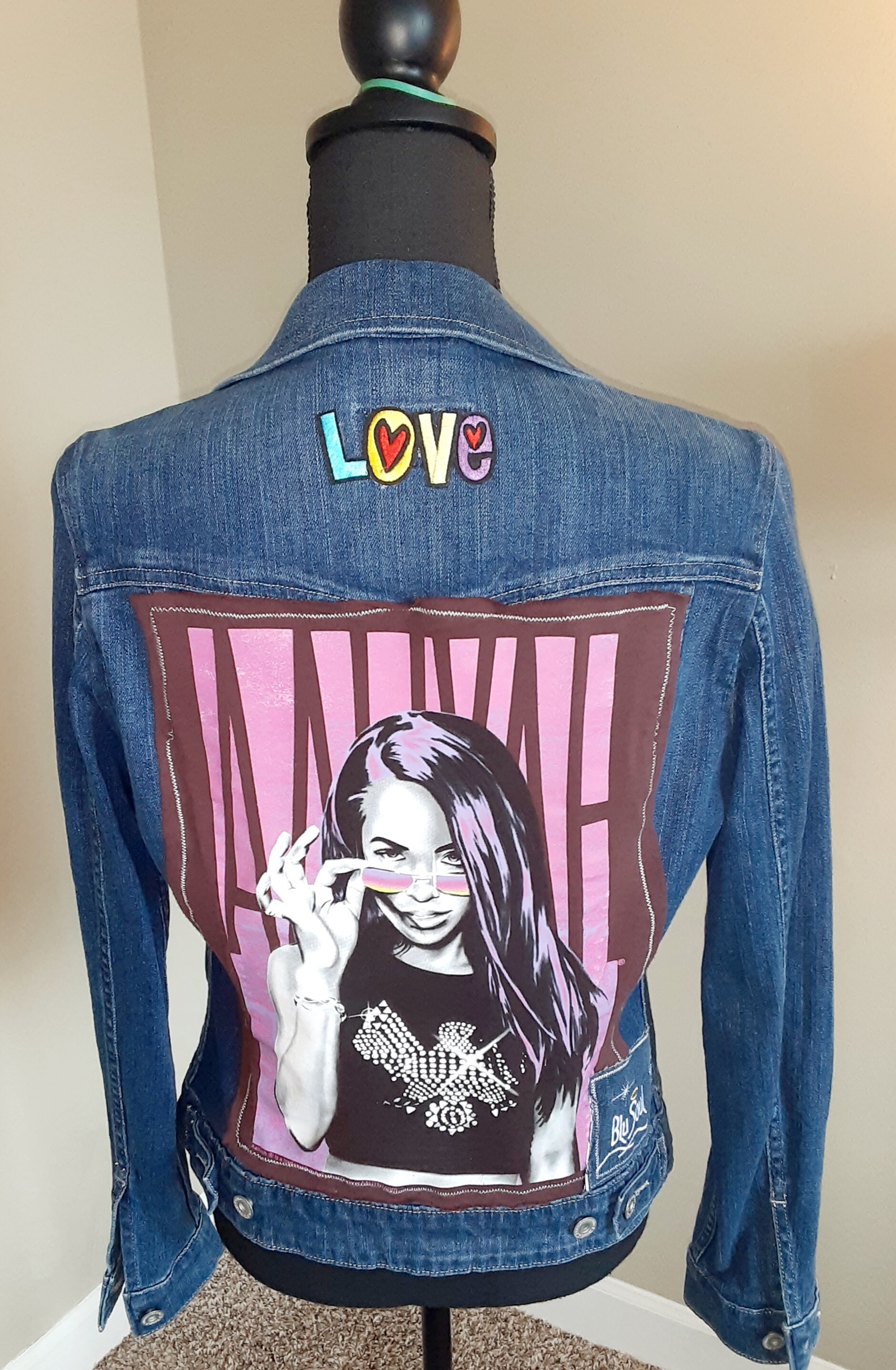 Size Petite Small Aaliyah Vintage Denim Jacket, Upcycled Denim Aaliyah  Jacket, Music Jacket, Birthday Gift for Her, Patchwork Denim Coat - Etsy