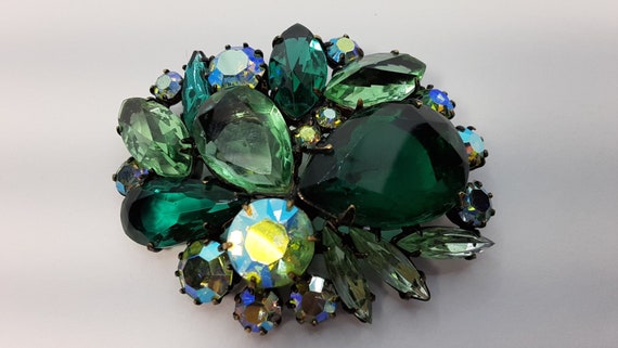 Vintage Green Rhinestone Brooch
