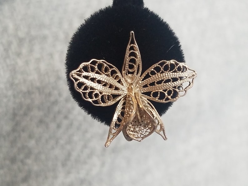 Delicate Vintage 800 Silver Filigree Orchid Screw Back Earrings