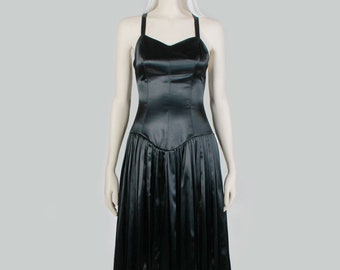 Vintage NORMA KAMALI Black Heavy Satin Tea Length Pleated Wide Sweeping Gown Dress Size 4 - 6 - XS - 30" bust - 25" waist