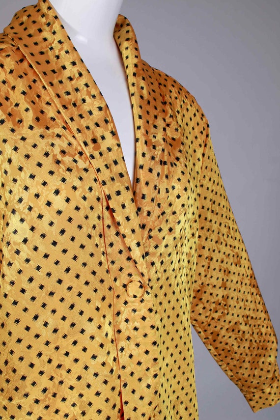 80s Silky Yellow and Black PLUNGE Shawl Collar Bl… - image 5