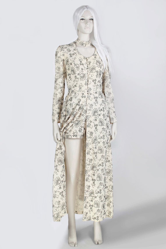 60s 70s Hot Pants and Split Front Maxi Dress Ivory and Black 2pc Outfit Women's Size 2 - 4 - XS - Small - 34" bust - 26" waist