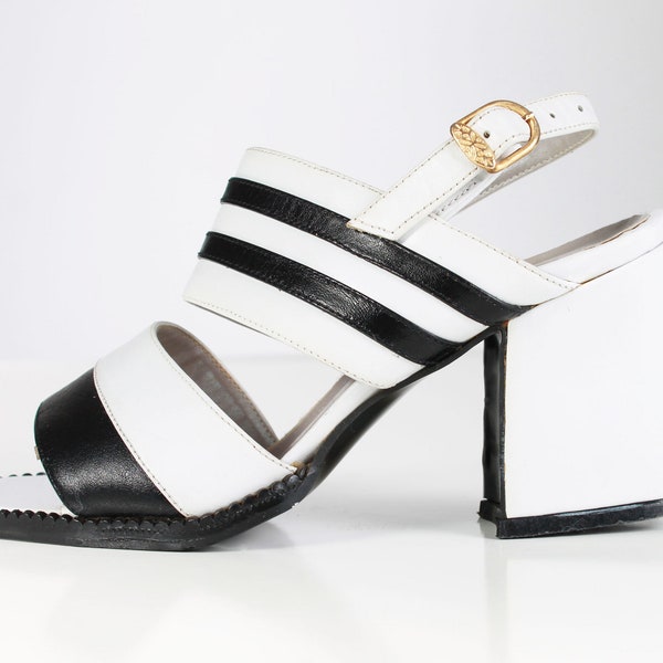 Vtg 1970s CALZADO LUZANDRA Black and White Leather Chunky Block Heel Sandals Women's USA Size 5 - 8.5" insole