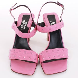 Y2K 90s Vintage GIANNI VERSACE Pink Leather High Heel Studded Rhinestone Sandals Made in Italy Size 6.5 - 7