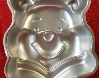 Winnie the Pooh shaped cake pan