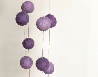 Natural garland many shades of purple - Dyed by hand - 6 feet