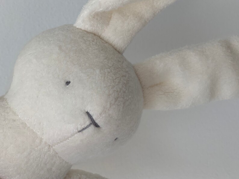 peluche lapin doux