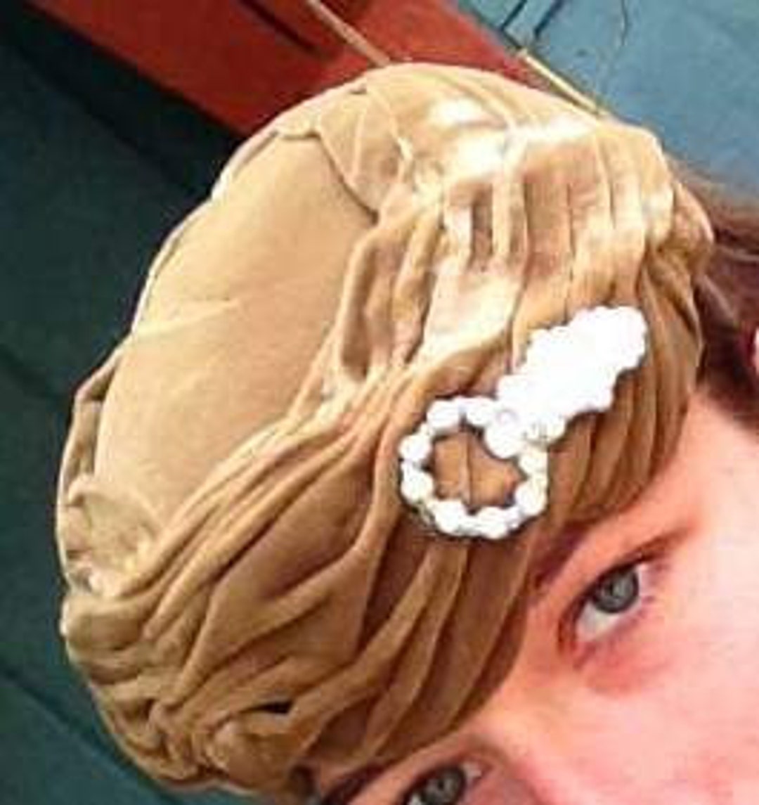 Vintage Velvet Pillbox Hat, Honey Brown Rhinestone  display picture 3
