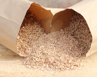 Oak shavings for smokers and barbecues