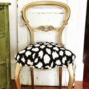 Customizable Victorian Chair