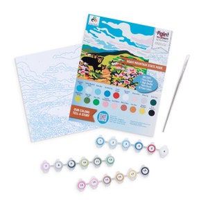 Puede incluir: Kit de pintura por n&uacute;meros con un paisaje pintoresco del Parque Estatal de Roan Mountain con dos osos negros en primer plano. El kit incluye una tabla de pintura, un pincel y 18 colores de pintura.