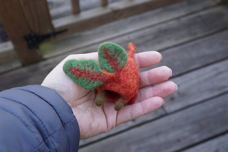 Beet wool figurine felted finger puppet Beetroot sculptureBeetroot image 4