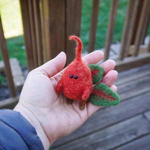 Beet wool figurine felted finger puppet Beetroot sculptureBeetroot image 10